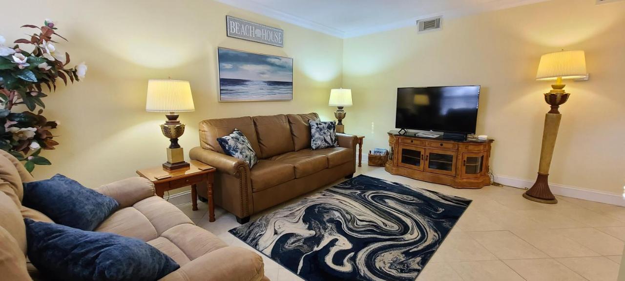 Beach Vacation Get-Away Apartment St. Pete Beach Exterior photo